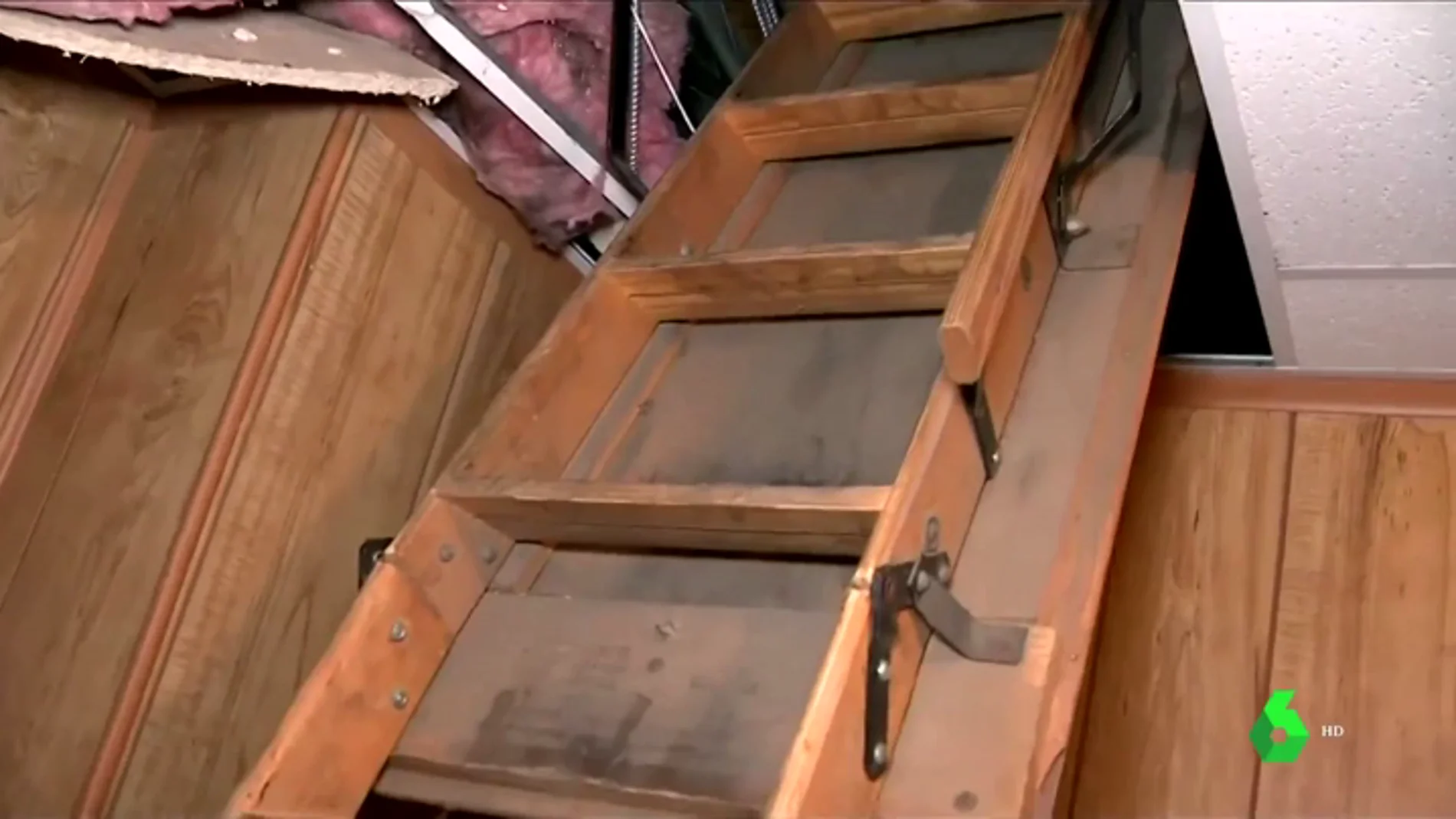 Imagen del falso techo donde se han encontrado los cadáveres de 11 bebés en Detroit