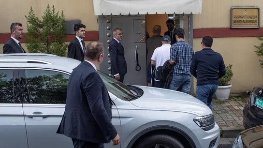 Personalidades saudíes a su llegada al consulado de Arabia Saudí en Estambul, Turquía Personalidades saudíes a su llegada al consulado de Arabia Saudí en Estambul, Turquía