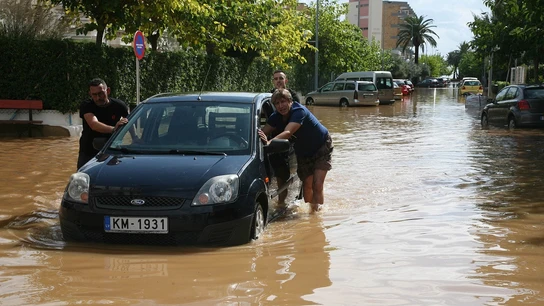 Imagen de una calle inundada en Tarragona Imagen de una calle inundada en Tarragona