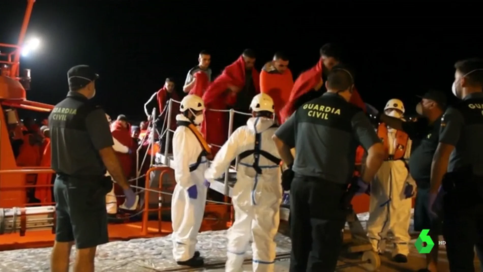 Más de 800 migrantes rescatados frente a las costas españolas en las últimas 48 horas