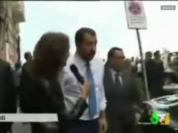 Salvini afirma que la UE arruinó a Italia y carga contra Juncker: "Solo hablo con personas sobrias" Salvini afirma que la UE arruinó a Italia y carga contra Juncker: "Solo hablo con personas sobrias"