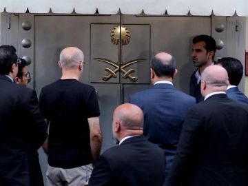 La Policía turca registra el consulado saudí donde desapareció el periodista La Policía turca registra el consulado saudí donde desapareció el periodista