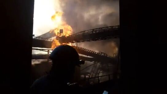 Incendio en una sider&uacute;rgica de Avil&eacute;s