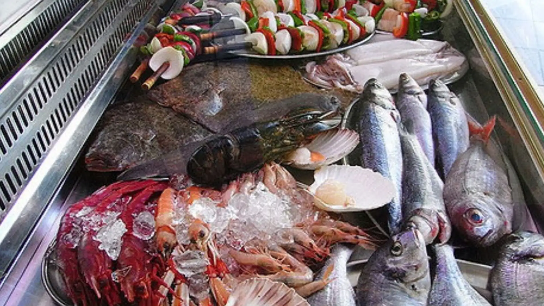 Un alto porcentaje del pescado servido en restaurantes de Madrid esta mal etiquetado