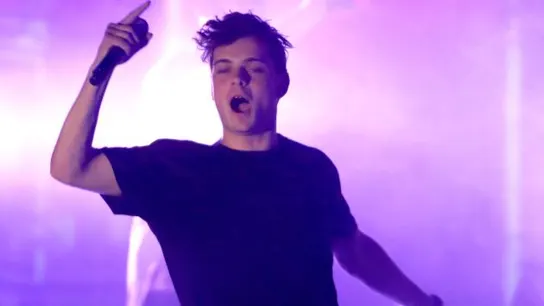 Martin Garrix regresa a sus inicios con ‘Breach (Walk Alone)’ junto a Blinders Martin Garrix regresa a sus inicios con ‘Breach (Walk Alone)’ junto a Blinders