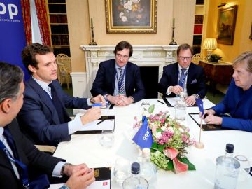 Pablo Casado se reúne con Angela Merkel Pablo Casado se reúne con Angela Merkel