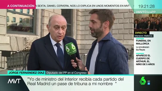 Jamones, cestas de Navidad, entradas a partidos de fútbol... los regalos que recibían los políticos del PP cuando estaban en el cargo Jamones, cestas de Navidad, entradas a partidos de fútbol... los regalos que recibían los políticos del PP cuando estaban en el cargo