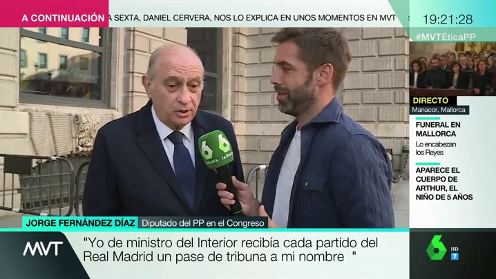 Jamones, cestas de Navidad, entradas a partidos de fútbol... los regalos que recibían los políticos del PP cuando estaban en el cargo Jamones, cestas de Navidad, entradas a partidos de fútbol... los regalos que recibían los políticos del PP cuando estaban en el cargo