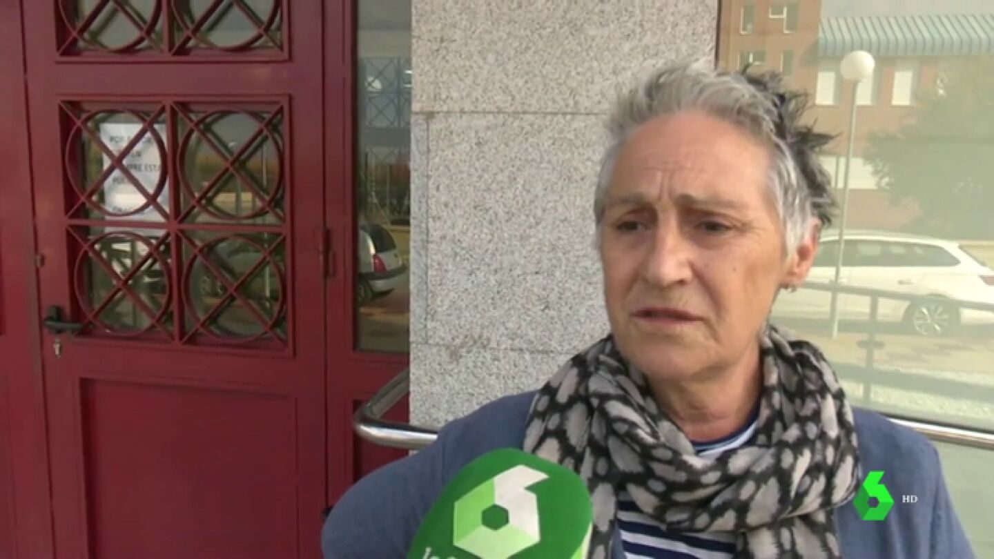 Una familiar de los internos en la residencia