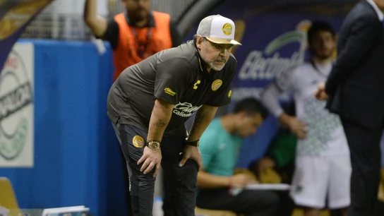 Maradona, en un partido de los Dorados de Sinaloa Maradona, en un partido de los Dorados de Sinaloa