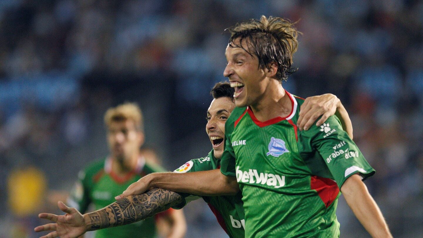 Tom&aacute;s Pina celebra su gol contra el Celta