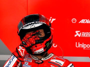 Jorge Lorenzo durante los entrenamientos libres del GP de Japón Jorge Lorenzo durante los entrenamientos libres del GP de Japón