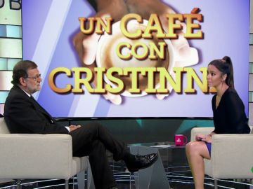Mariajo Rajoy confiesa sus aficiones más personales a Pedroche: "¿Le gusta cazar pokémon?" Mariajo Rajoy confiesa sus aficiones más personales a Pedroche: "¿Le gusta cazar pokémon?"