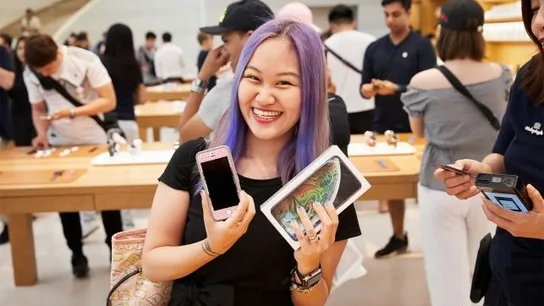 iphone xs apple watch series 4 availability orchardrd singapore iphonexs customer 09202018_643x397 iphone xs apple watch series 4 availability orchardrd singapore iphonexs customer 09202018_643x397