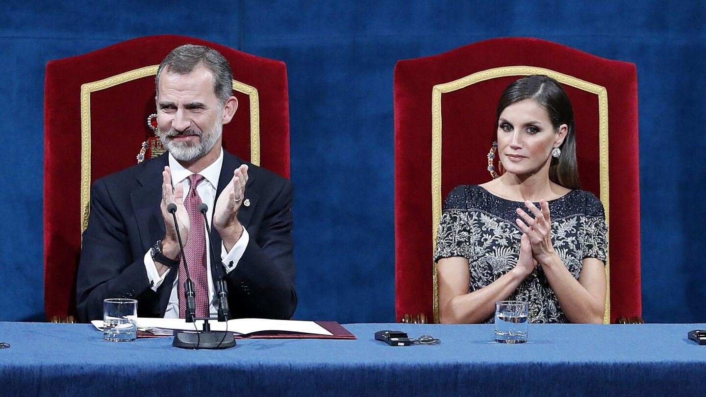 Los reyes presidiendo los Premios Princesa de Asturias