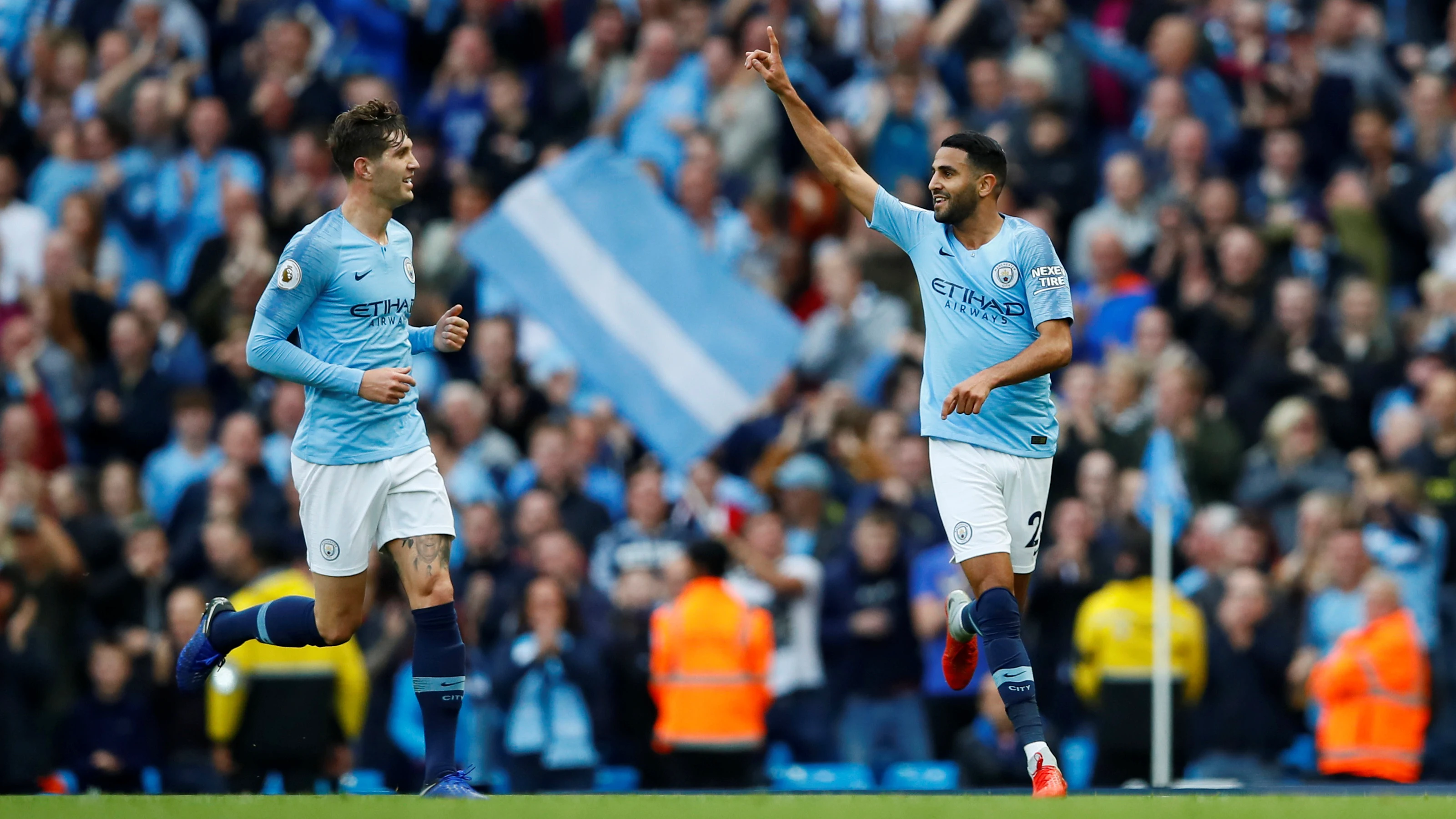 Mahrez celebra su golazo contra el Burnley