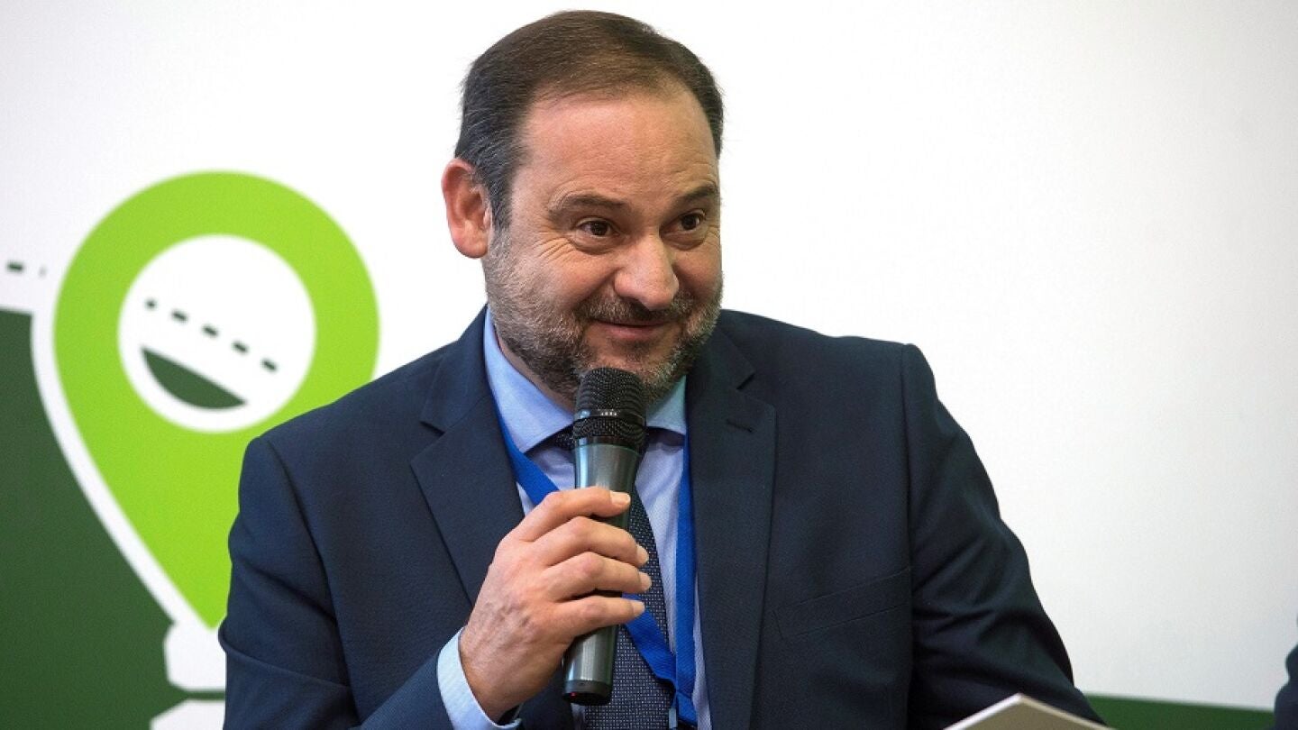 Jos&eacute; Luis &Aacute;balos, ante los medios