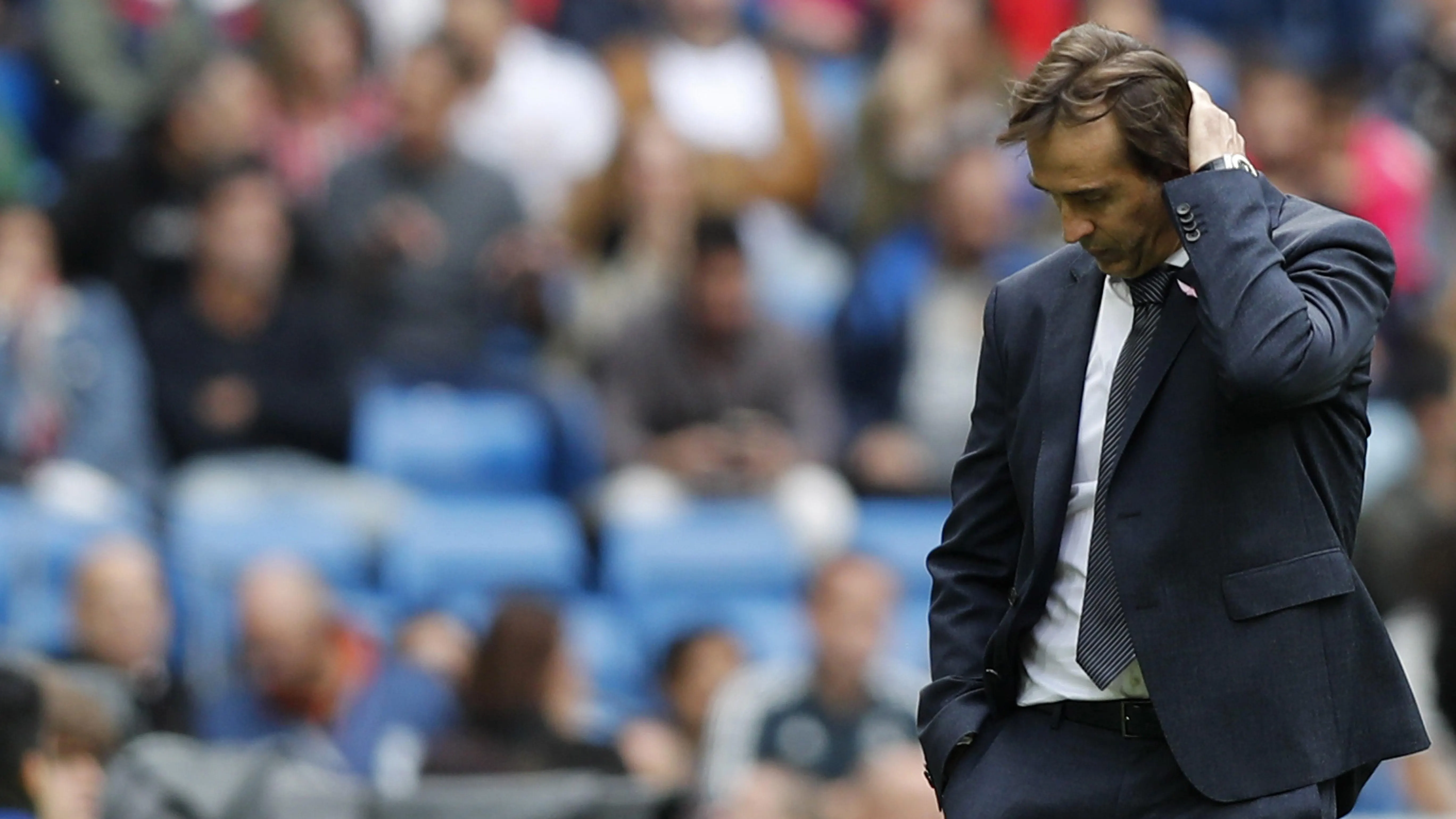 Lopetegui, cabizbajo en el partido contra el Levante