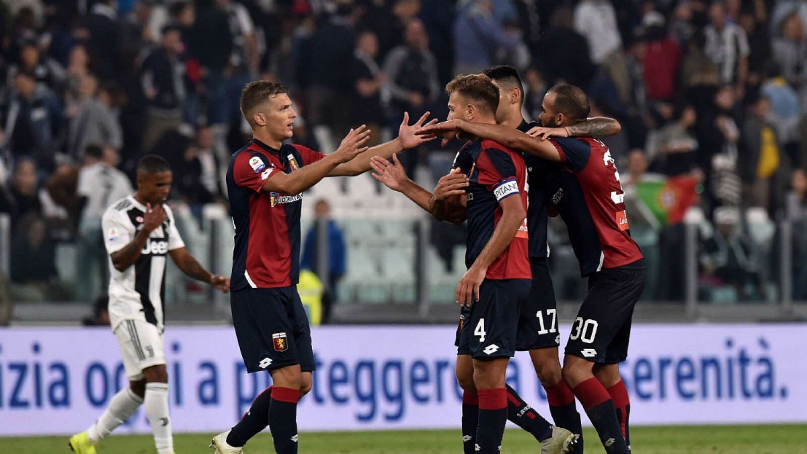 El G&eacute;nova celebra un gol ante la Juventus