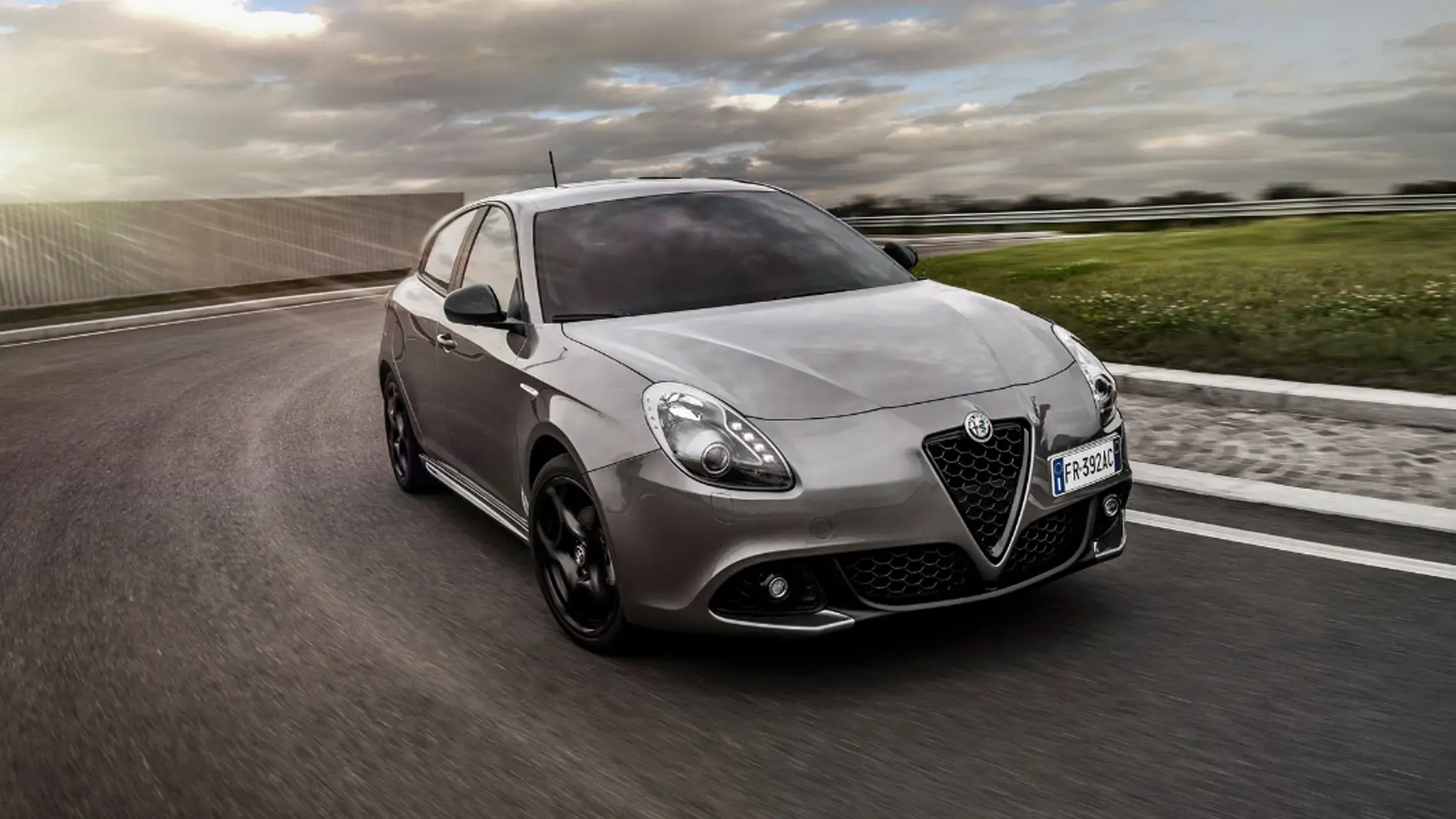 Alfa Romeo Giulietta B-Tech en la carretera