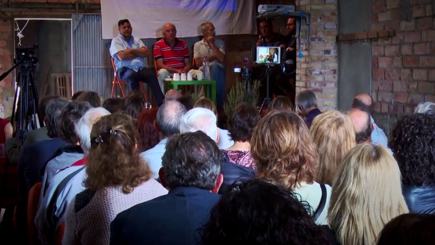La surrealista intervenci&oacute;n de una m&eacute;dica en la &uacute;ltima conferencia de Josep P&agrave;mies: "Que no se acerquen a los hospitales, son el control de la poblaci&oacute;n"