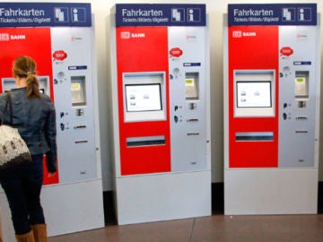 Máquina de expedición de billetes de tren alemana Máquina de expedición de billetes de tren alemana