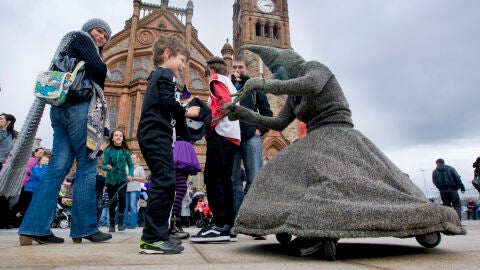 Los seres sobrenaturales y las almas de los muertos toman Derry-Londonderry