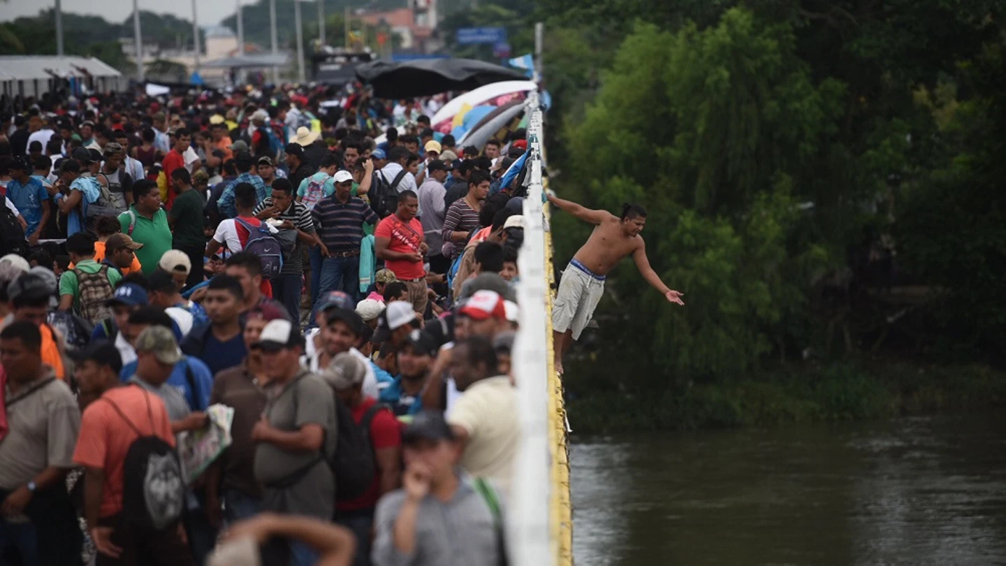 Migrantes hondureños que se encuentran en la frontera de México y Guatemala Migrantes hondureños que se encuentran en la frontera de México y Guatemala