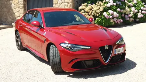 Alfa Giulia Quadrifoglio Alfa Giulia Quadrifoglio