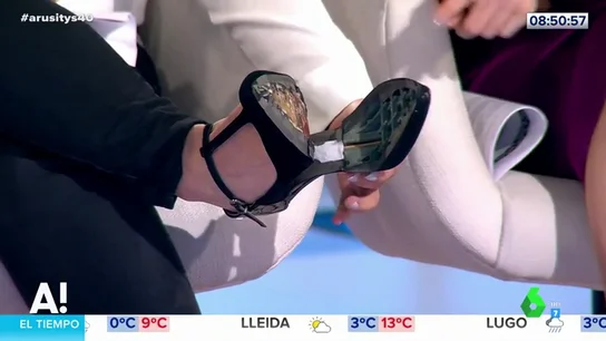 El zapato de Lorena Vázquez sufre en directo la primera consecuencia del cambio de hora El zapato de Lorena Vázquez sufre en directo la primera consecuencia del cambio de hora