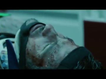 Cuando eres el que vive o el que muere: las duras imágenes de la nueva campaña de la DGT para remover conciencias Cuando eres el que vive o el que muere: las duras imágenes de la nueva campaña de la DGT para remover conciencias