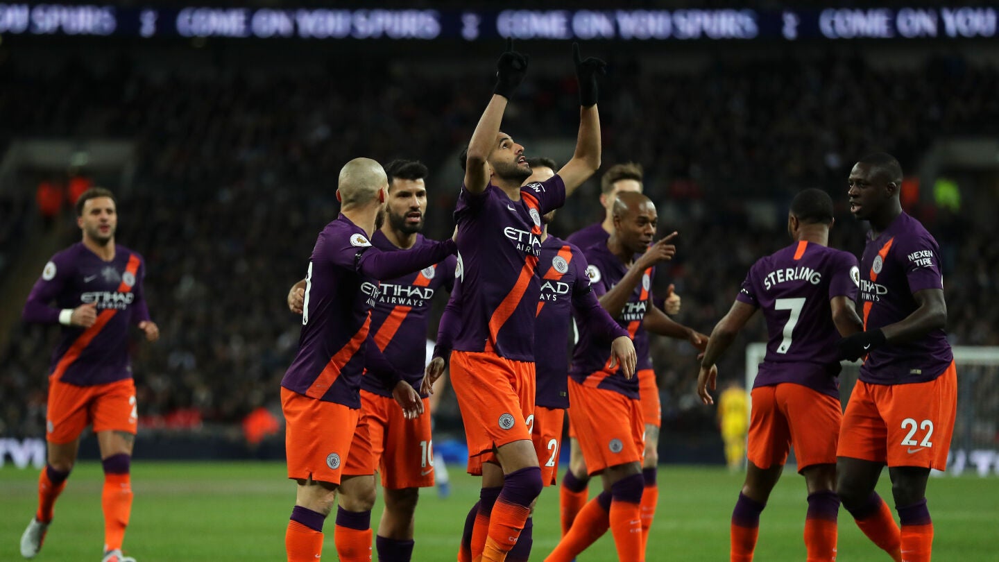 Mahrez dedica su gol al due&ntilde;o del Leicester
