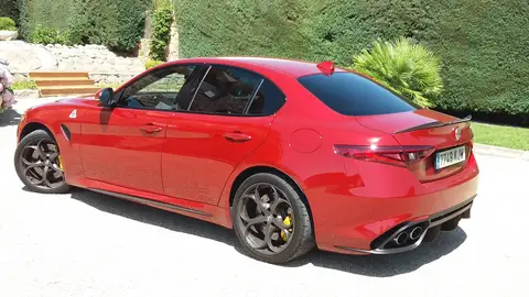 Alfa Romeo Giulia Quadrifoglio Alfa Romeo Giulia Quadrifoglio