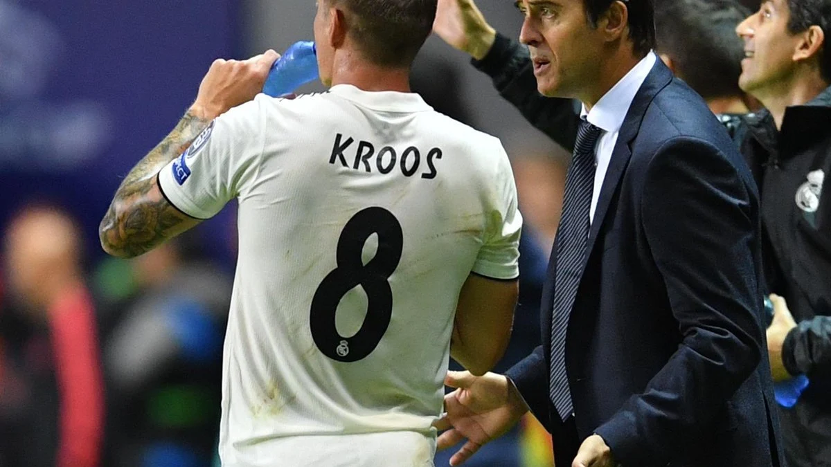 Kroos, con Julen Lopetegui en un partido del Madrid