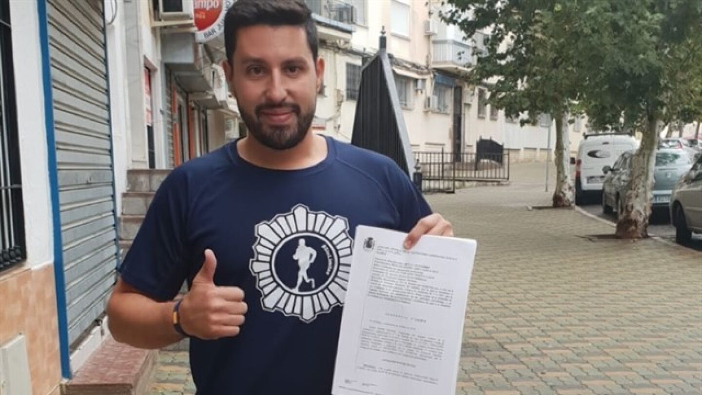 Rafael Prieto, el polic&iacute;a que perdi&oacute; una pierna y fue jubilado