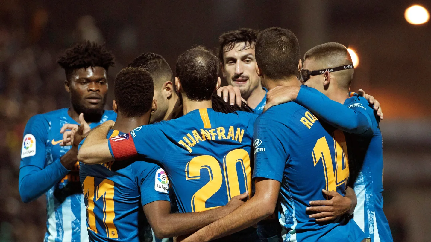Los jugadores del Atlético celebran el gol Los jugadores del Atlético celebran el gol
