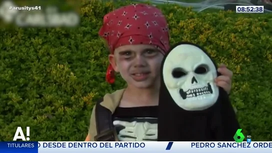 Un niño disfrazado de Halloween Un niño disfrazado de Halloween