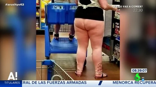 Los leggins traicioneros de una mujer en un supermercado se hacen virales por simular que va desnuda Los leggins traicioneros de una mujer en un supermercado se hacen virales por simular que va desnuda