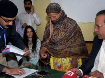 La cristiana Asia Bibi, absuelta de pena de muerte por blasfemia en Pakistán La cristiana Asia Bibi, absuelta de pena de muerte por blasfemia en Pakistán