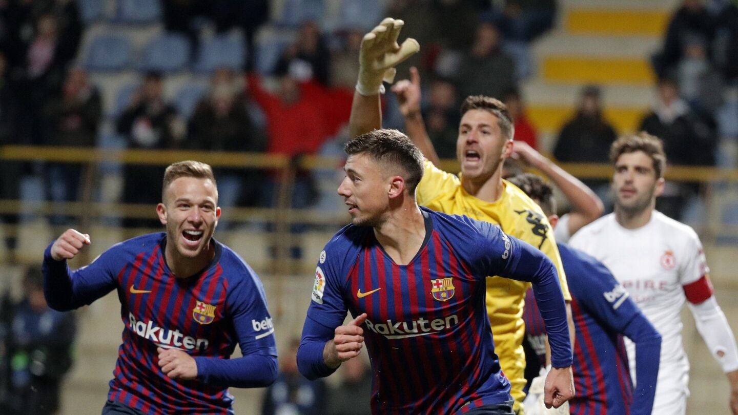 Clement Lenglet celebra tras marcar ante la Cultural Leonesa