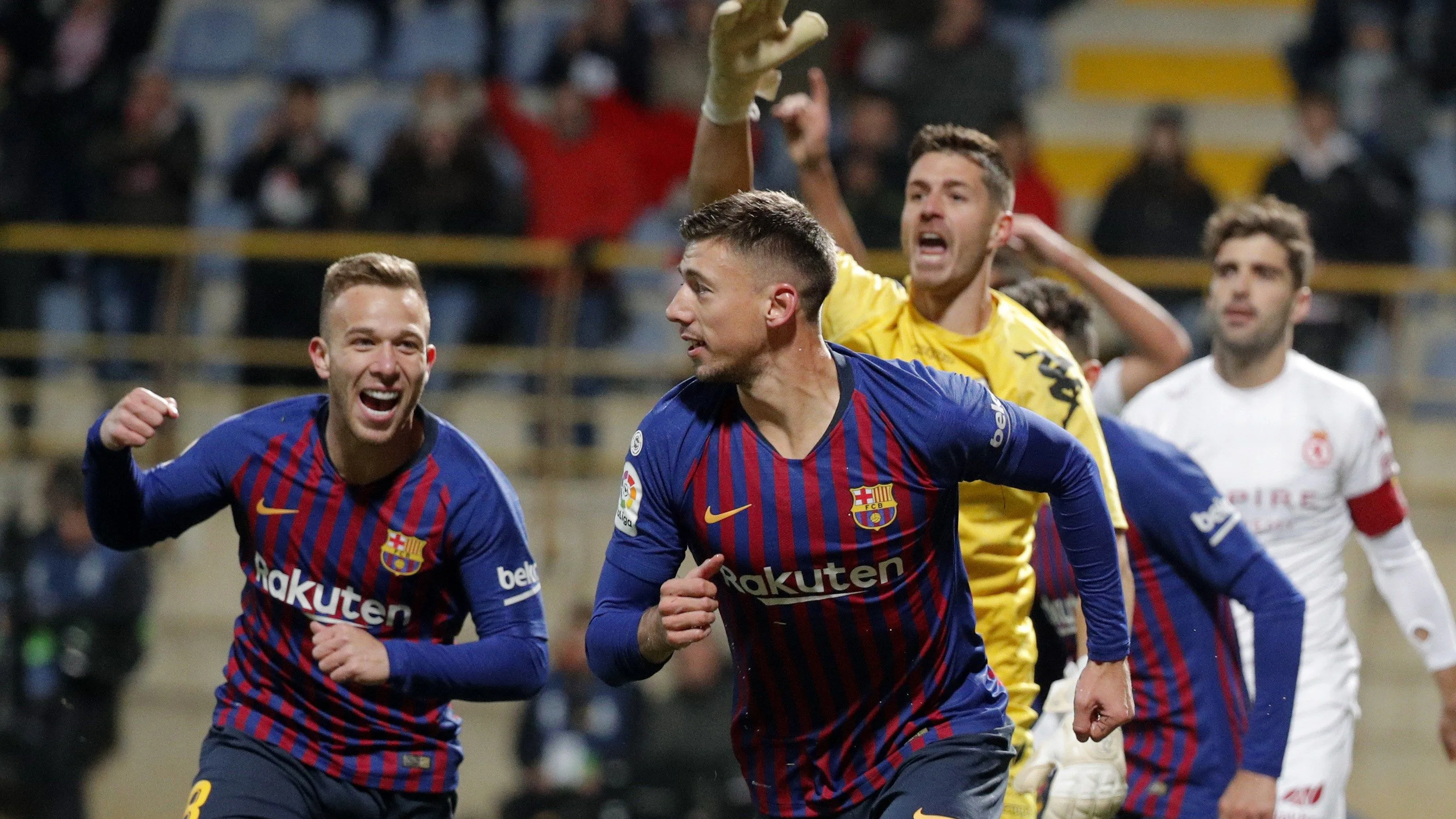 Clement Lenglet celebra tras marcar ante la Cultural Leonesa