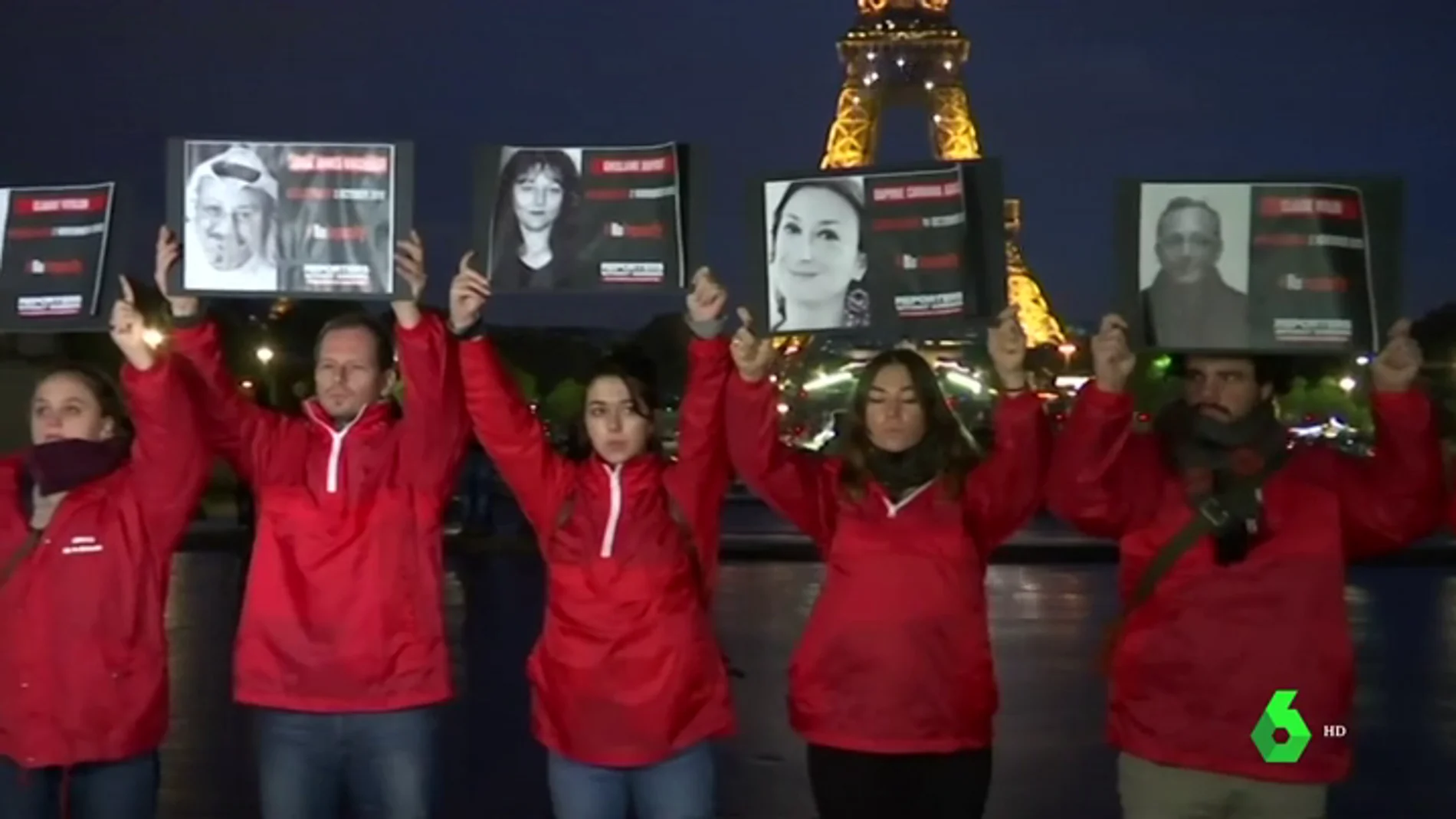 Apagan Torre Eiffel como homenaje a los periodistas asesinados