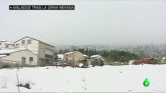 Los vecinos de Griegos, aislados tras la gran nevada Los vecinos de Griegos, aislados tras la gran nevada