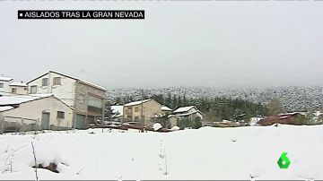 Los vecinos de Griegos, aislados tras la gran nevada