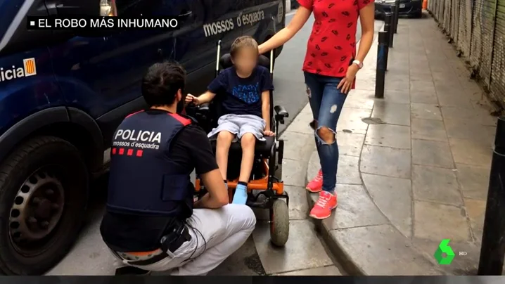 Roban la silla de ruedas a un niño con cáncer y amenazan a la familia por poner una denuncia