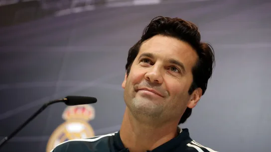 Deportes Antena 3 (02-11-18) Solari: "¿Mi futuro? No me lo planteo, sólo veo el partido siguiente" Deportes Antena 3 (02-11-18) Solari: "¿Mi futuro? No me lo planteo, sólo veo el partido siguiente"