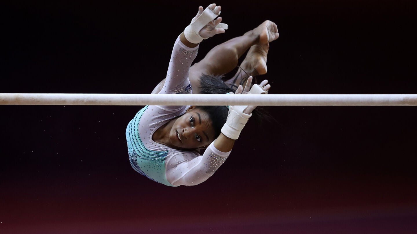Simone Biles, en plena acci&oacute;n