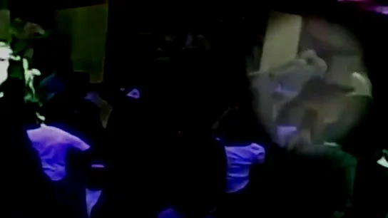 Una mujer asfixia y deja inconsciente a un portero de discoteca al creer que le había tocado el culo Una mujer asfixia y deja inconsciente a un portero de discoteca al creer que le había tocado el culo