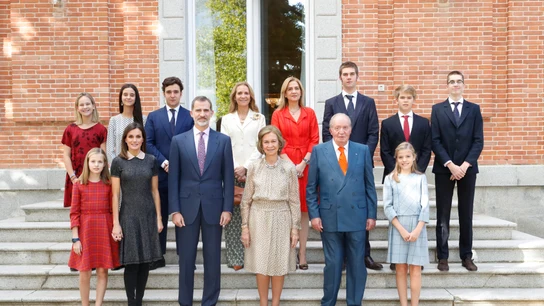 Foto de familia por el 80 aniversario de la Reina Doña Sofía Foto de familia por el 80 aniversario de la Reina Doña Sofía