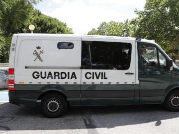 Imagen de archivo: Furgón de la Guardia Civil Imagen de archivo: Furgón de la Guardia Civil
